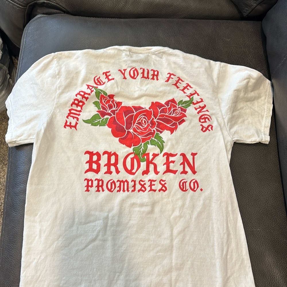 Boys Zumiez Broken Promises Tee Sz M